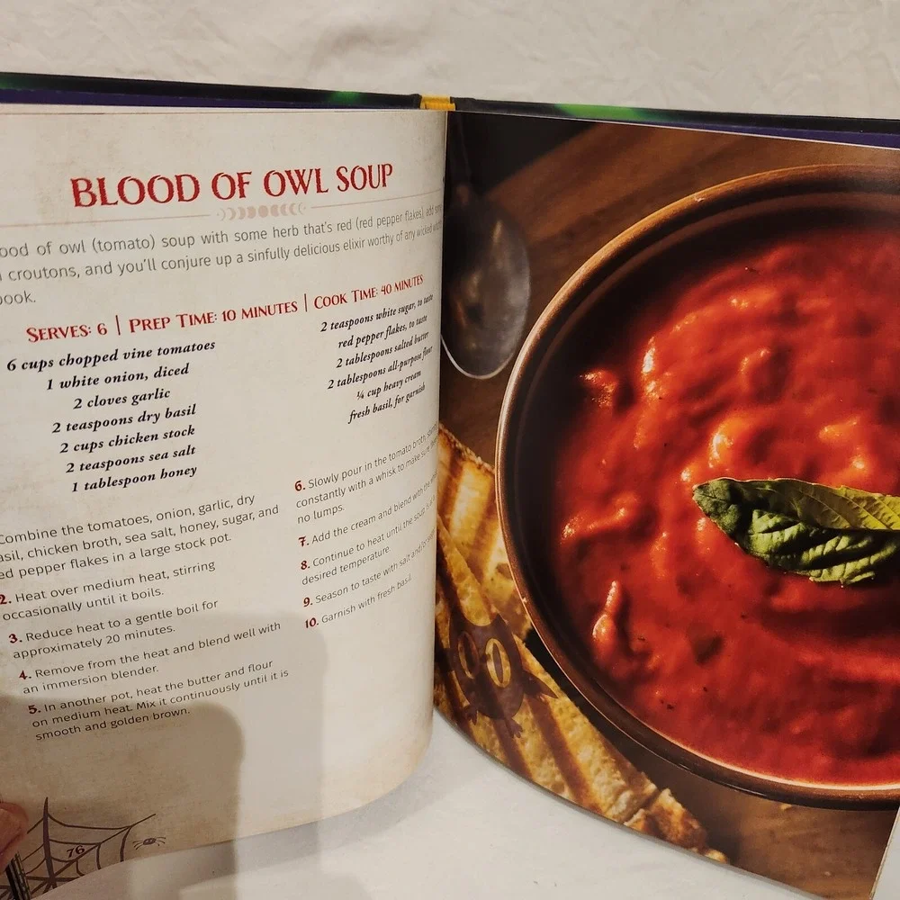 The Unofficial Hocus Pocus Cookbook 50 Bewitchingly Delicious Recipes